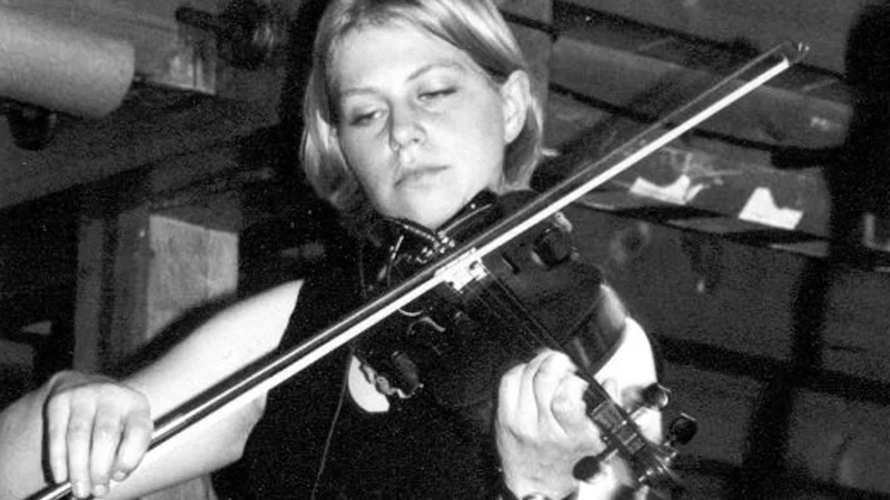 Gika auf der Bühne ca 2003