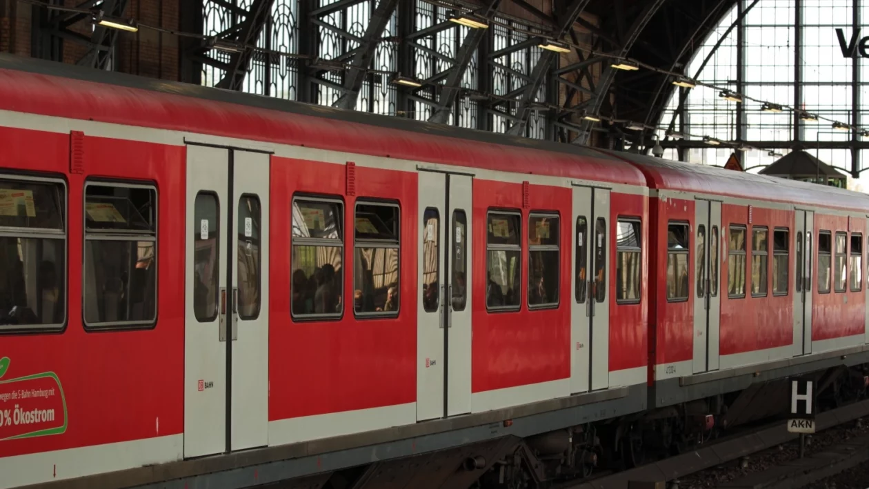 Symbolfoto S-Bahn in Hamburg