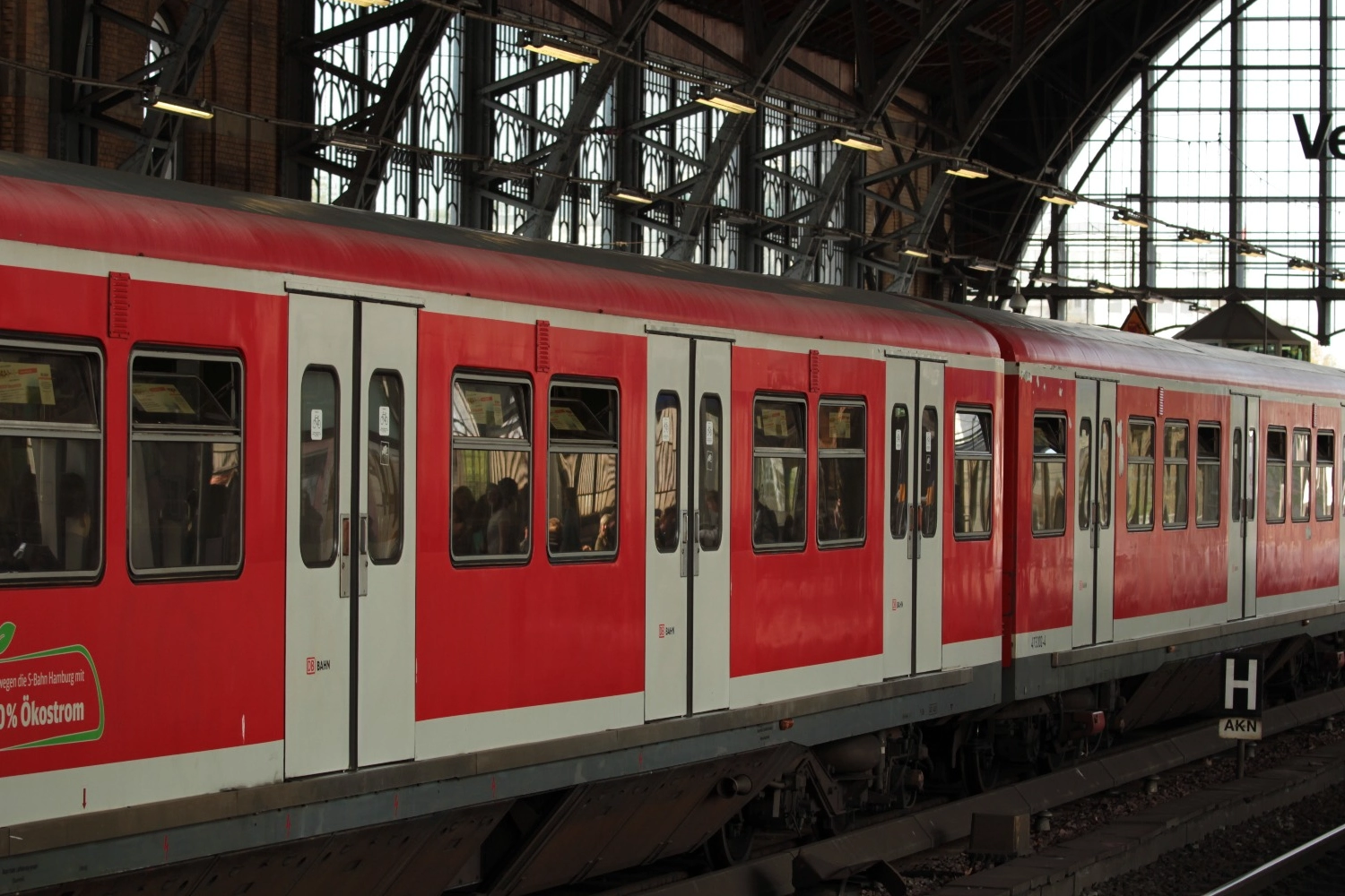 Symbolfoto S-Bahn in Hamburg